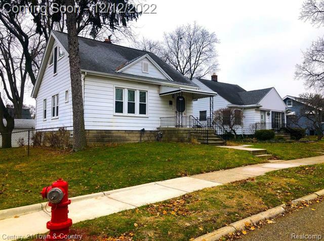 Property Photo:  1005 Albany Street  MI 48220 