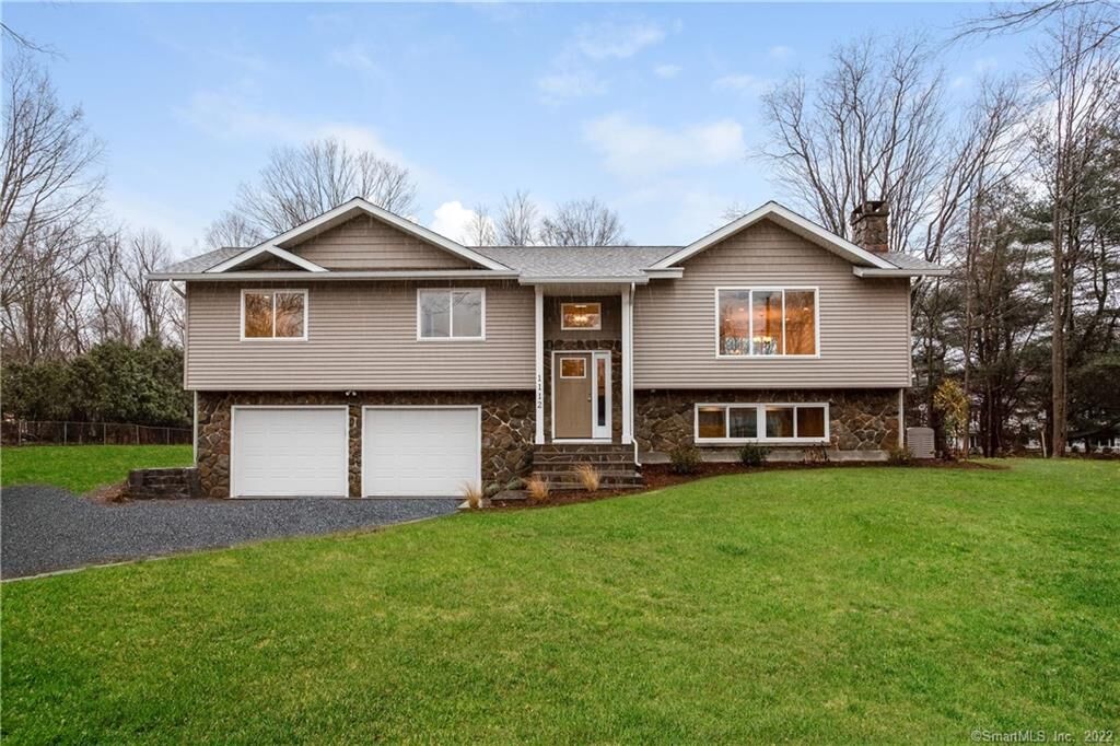 Property Photo: 1112 West Woods Road CT 06518