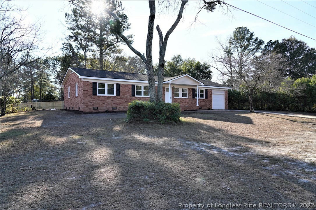 Property Photo:  403 Palmerland Drive  NC 28348 