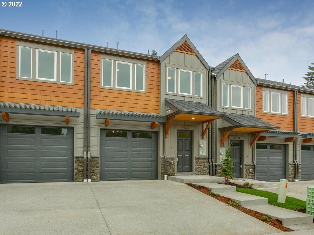 Property Photo:  16771 Chula Vista Ave  OR 97055 