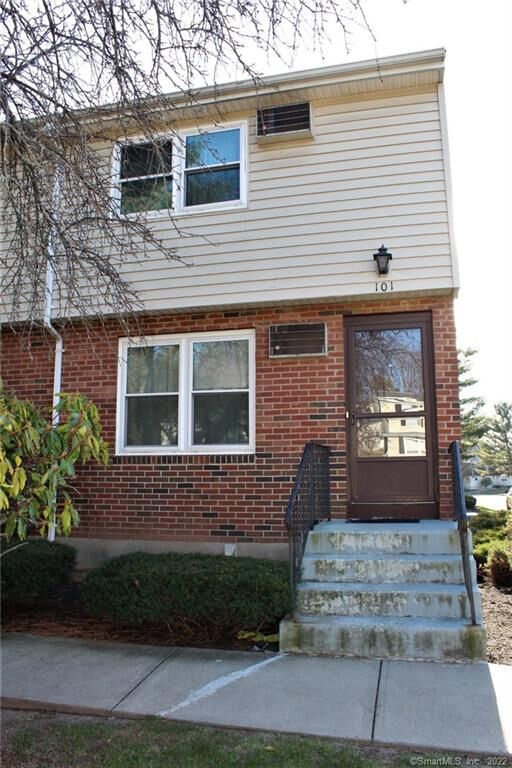 Property Photo: 101 Blackstone Village 101 CT 06450