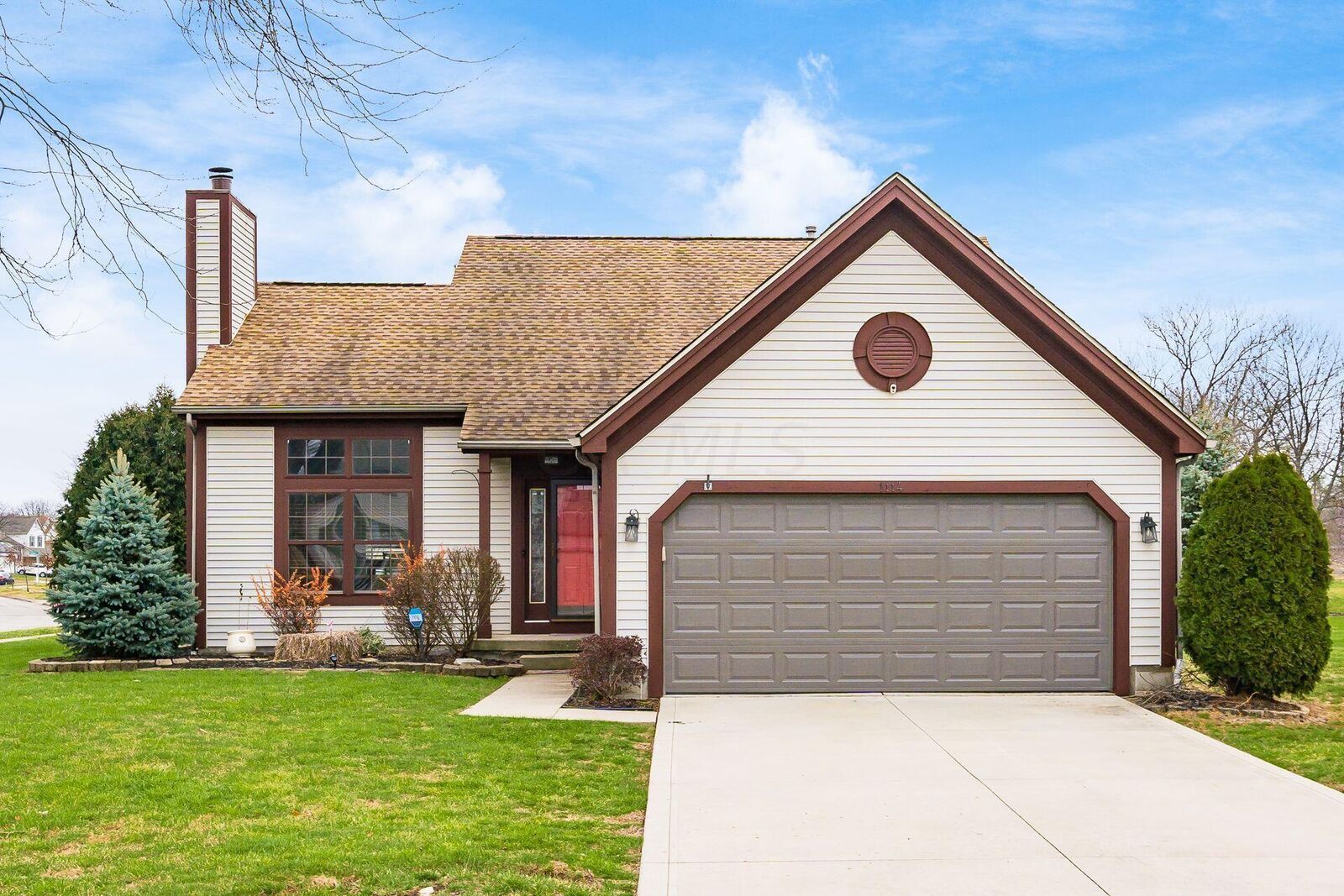 Property Photo:  1114 Oxfordshire Drive  OH 43228 