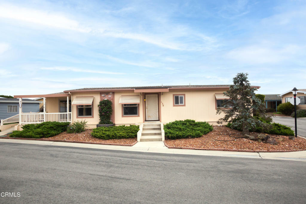 Property Photo:  138 Poinsettia Gardens Drive 138  CA 93004 