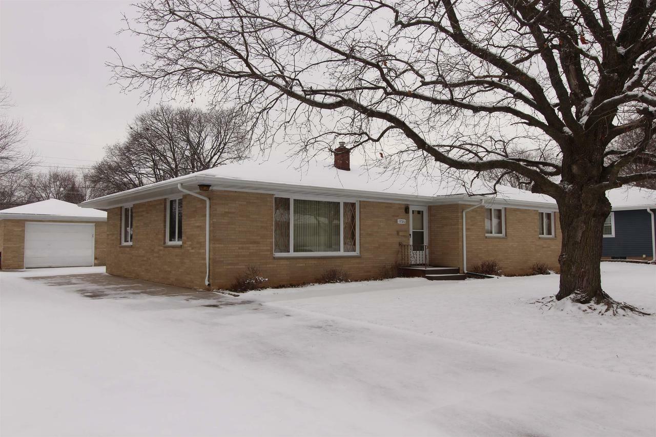 Property Photo:  1726 Garfield Ave  WI 53511 