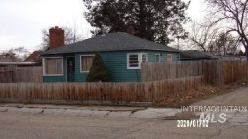 Property Photo:  211 W Dewey Ave.  ID 83686 