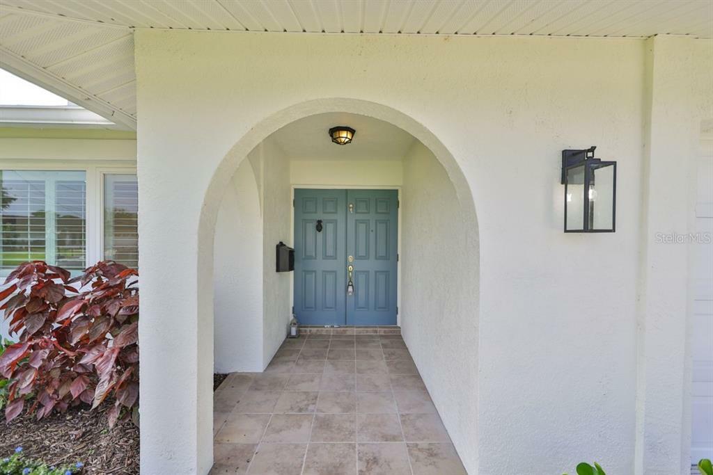 Property Photo:  4350 13th Lane NE  FL 33703 