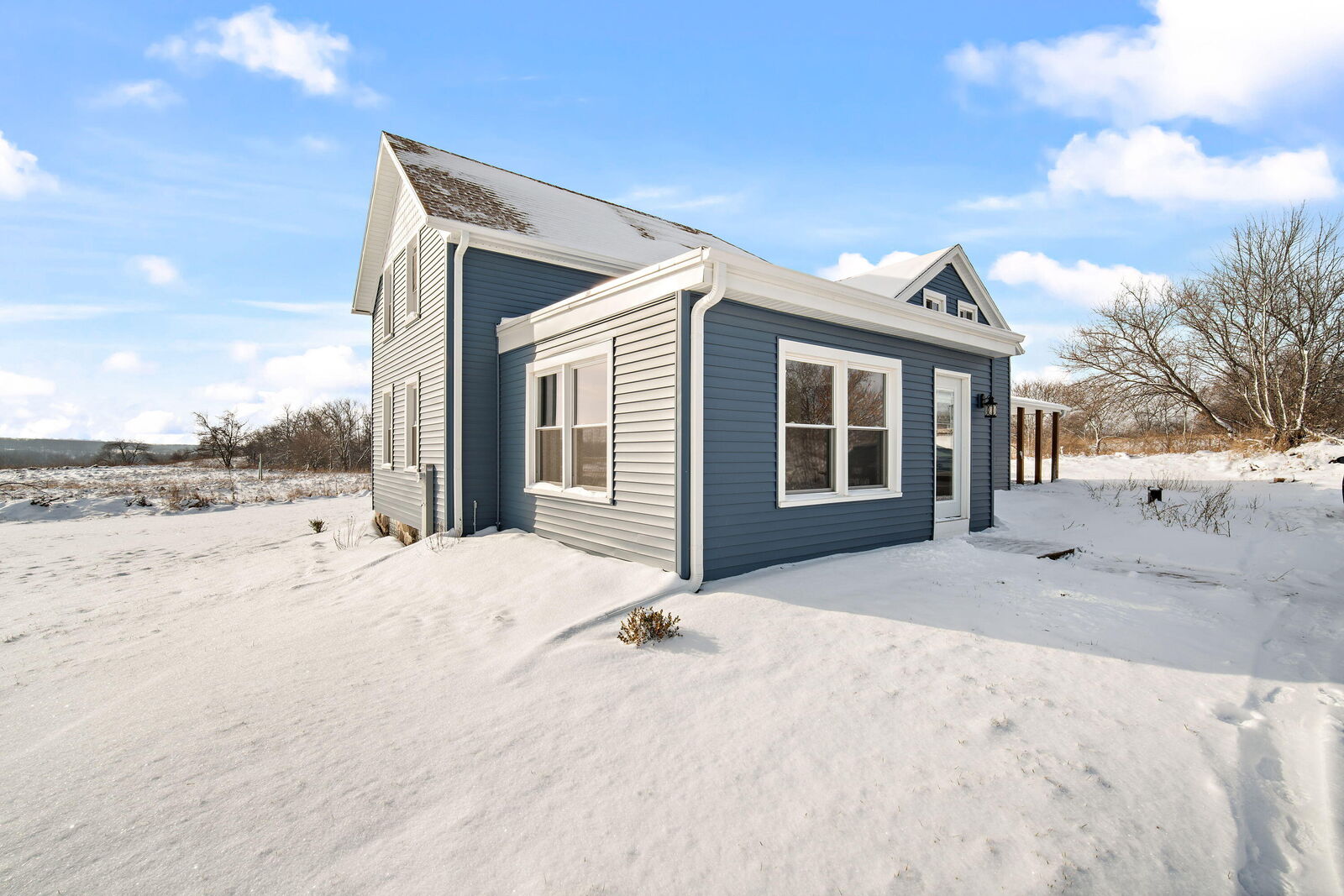 Property Photo:  9409 Maple Tree Rd  WI 53040 