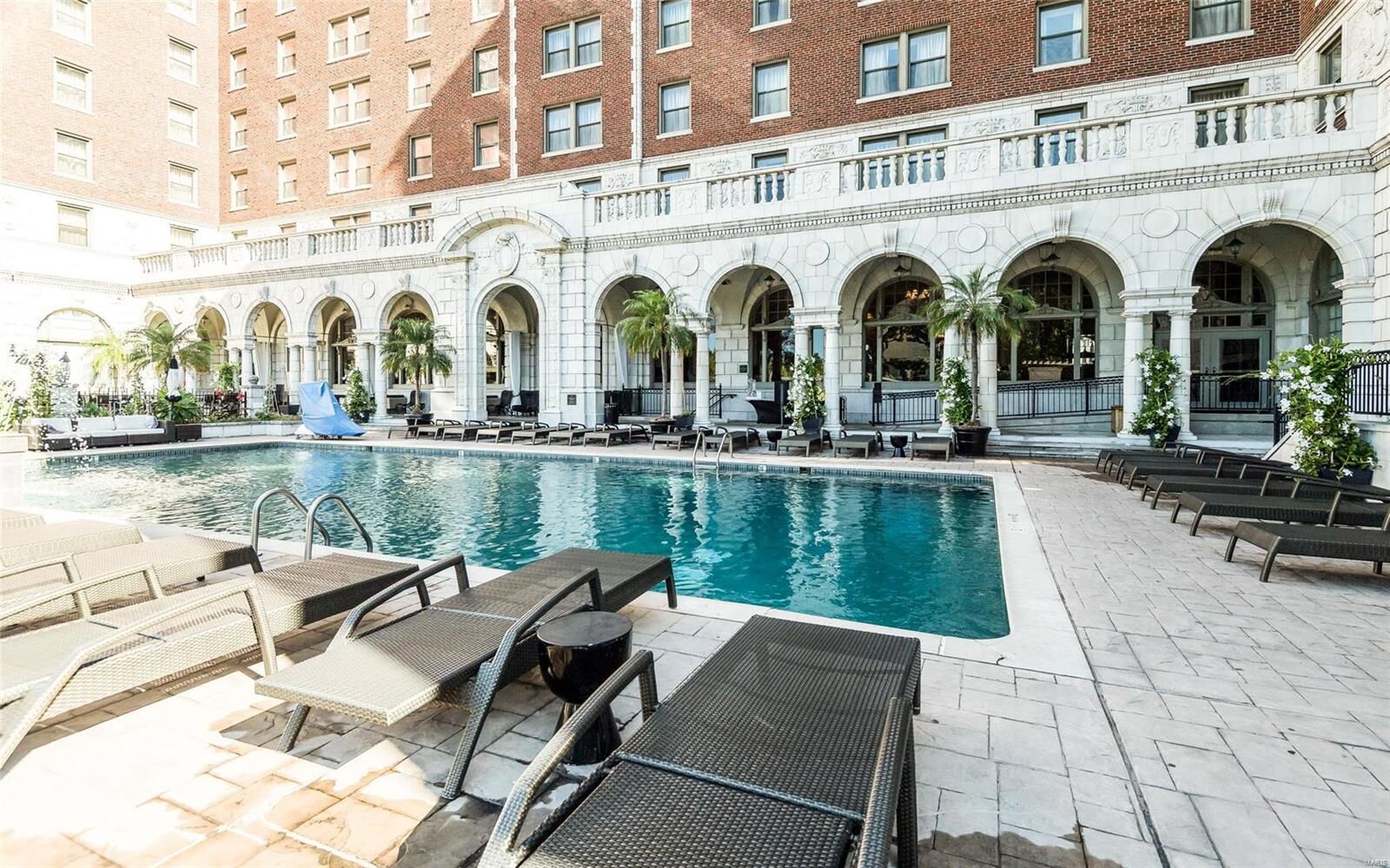 Property Photo: 232 North Kingshighway Boulevard 1104 MO 63108