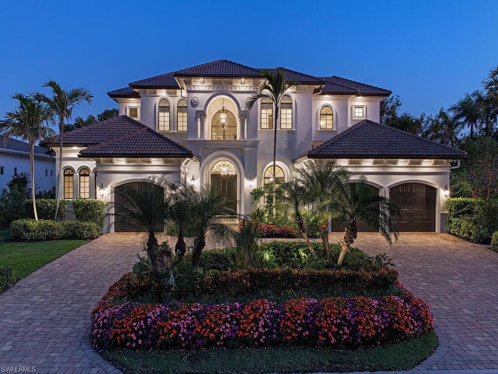 Property Photo: 732 Willowhead Dr FL 34103