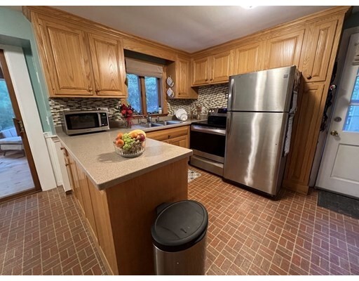 Property Photo: 91 Hilldale Rd MA 01721