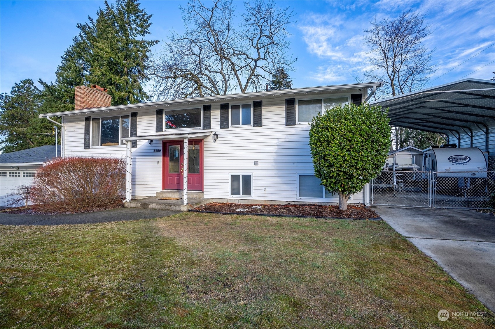 Property Photo:  3650 Sunset Drive W  WA 98466 