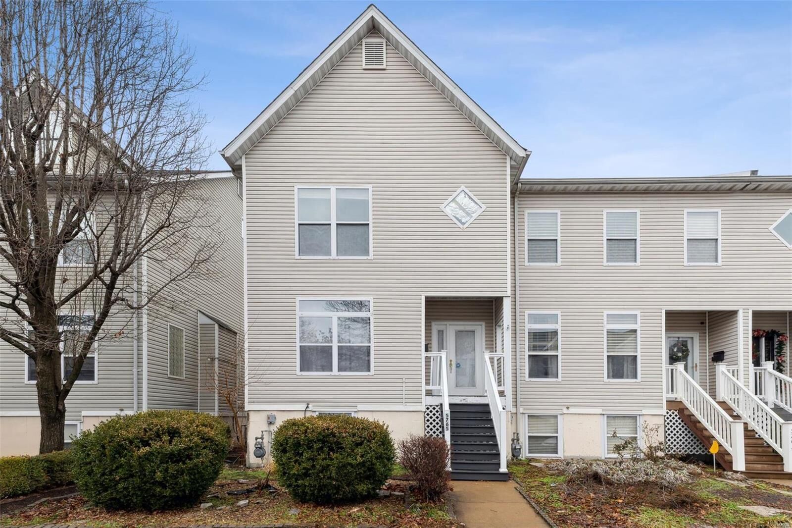 Property Photo: 5765 Kingsbury Place MO 63112