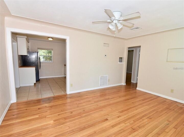 Property Photo: 5353 2nd Avenue N FL 33707