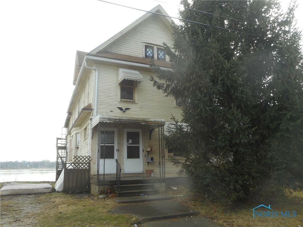 Property Photo:  2533 Broadway Street  OH 43609 