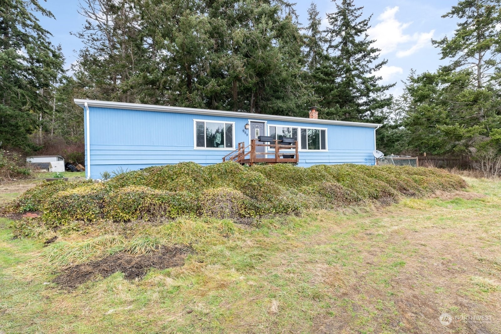 Property Photo:  999 Donald Avenue  WA 98277 