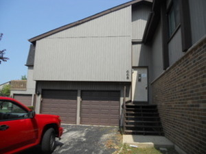 Property Photo: 668 High Ridge Road IL 60172