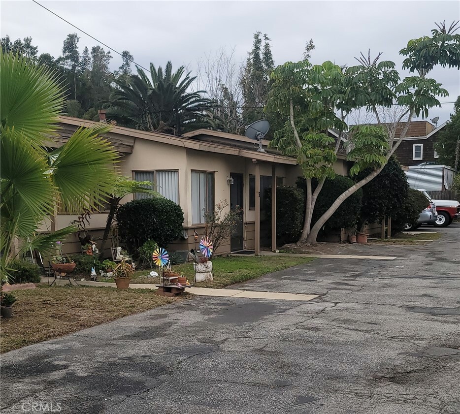 Property Photo:  241 Costa Mesa  CA 92627 