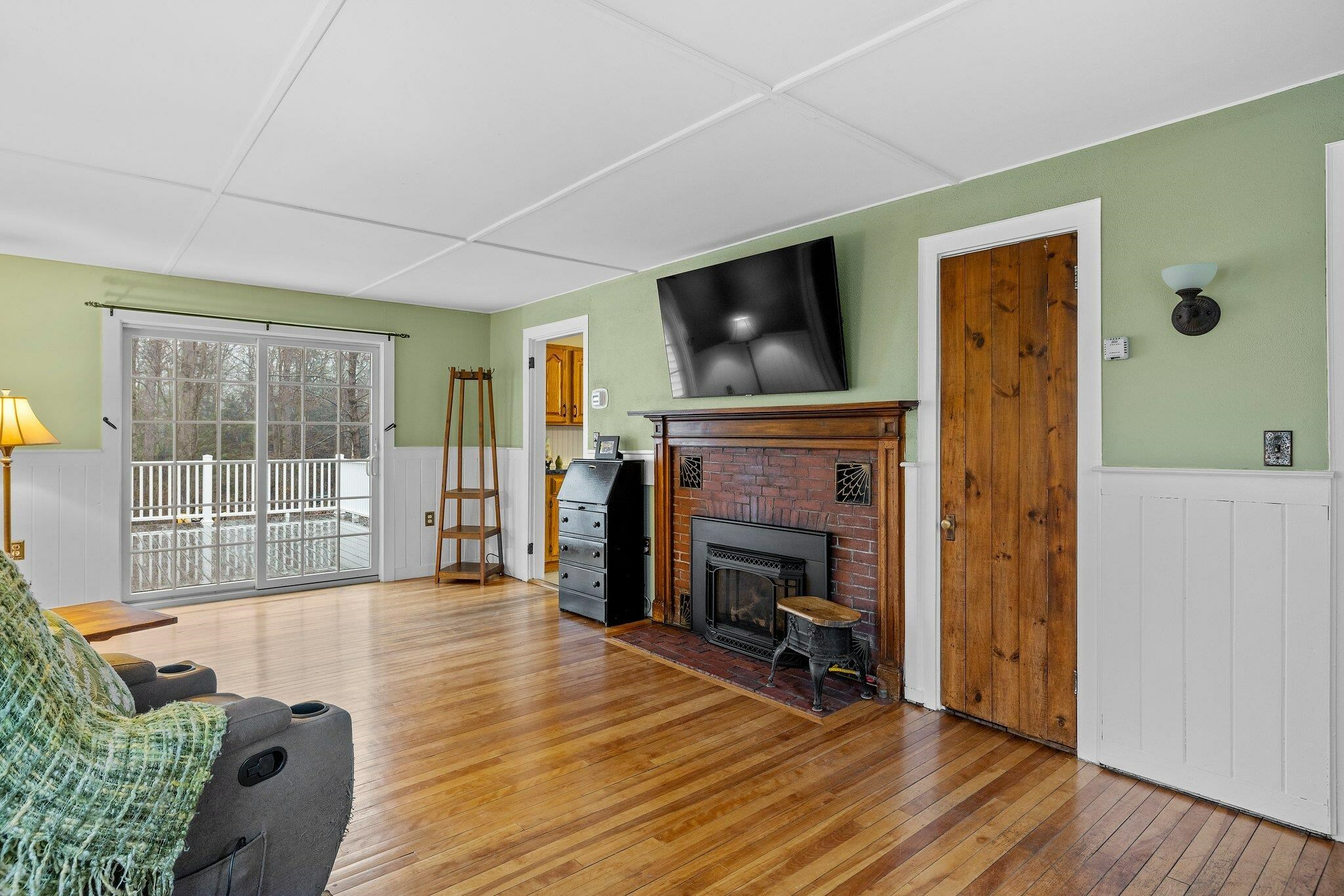 Property Photo: 35 Logging Hill Road NH 03304