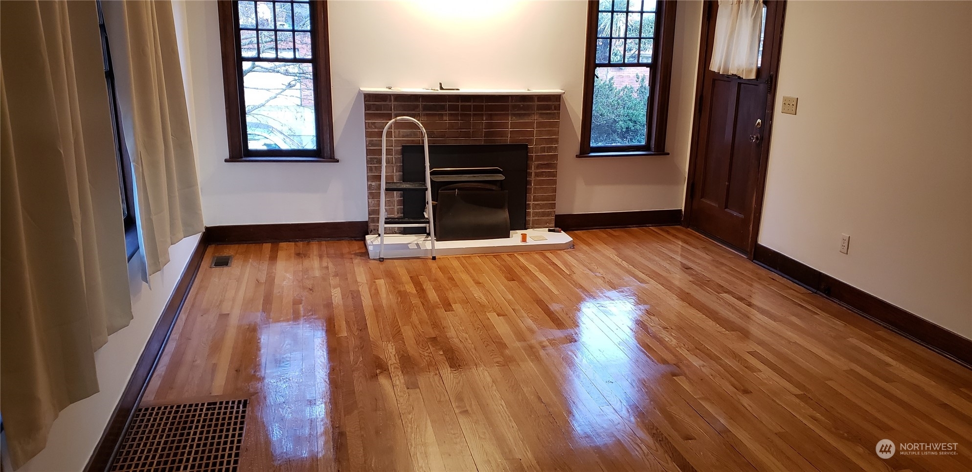 Property Photo: