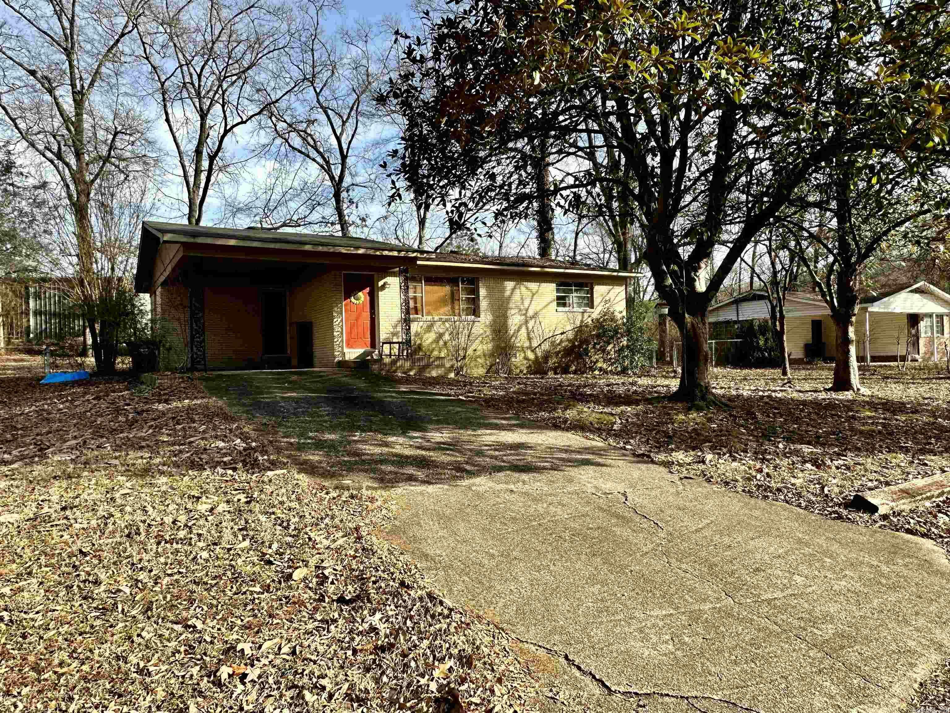Property Photo: 117 Sycamore Street AR 71913