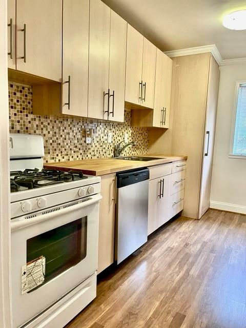 Property Photo: 91 Rumson Road NE B21 GA 30305