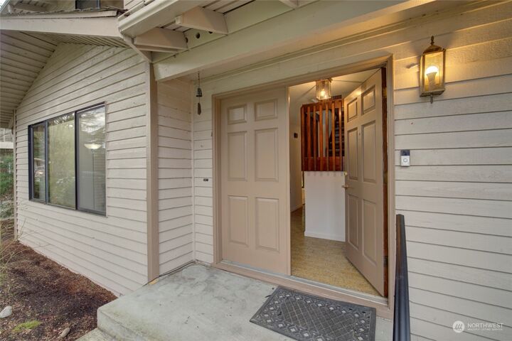 Property Photo:  18713 SE 43rd Street  WA 98027 