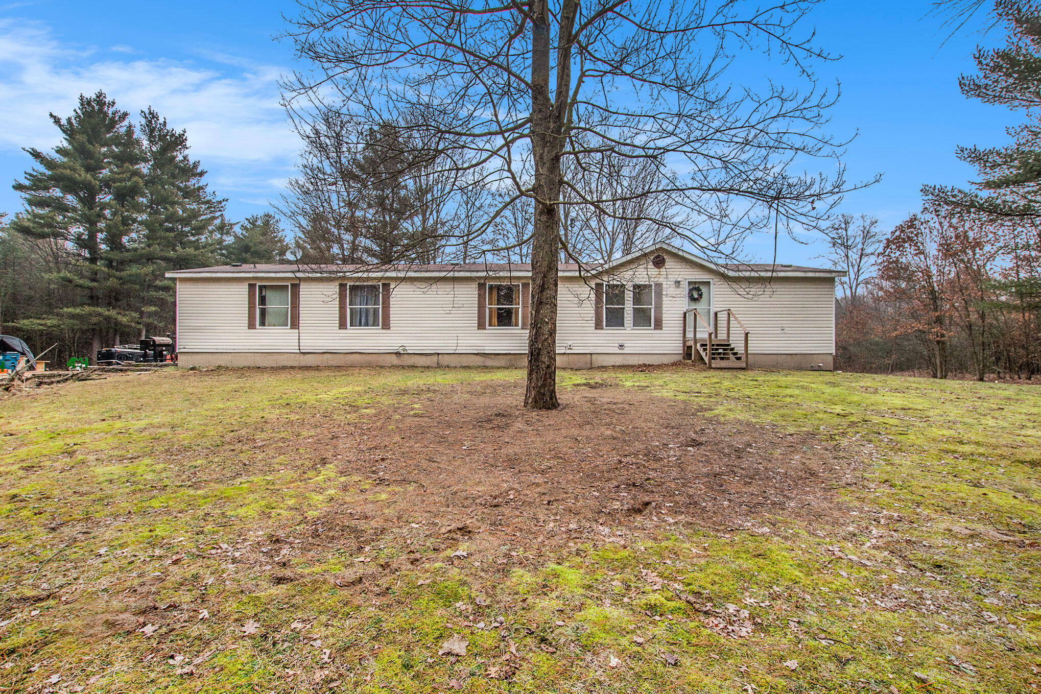 23488 W Tadpole Drive  Newaygo MI 49337 photo