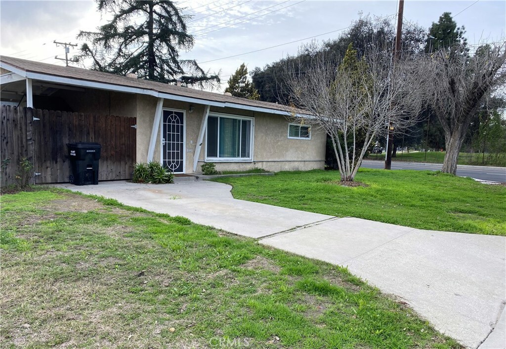 Property Photo:  7404 Hondo Street  CA 90242 