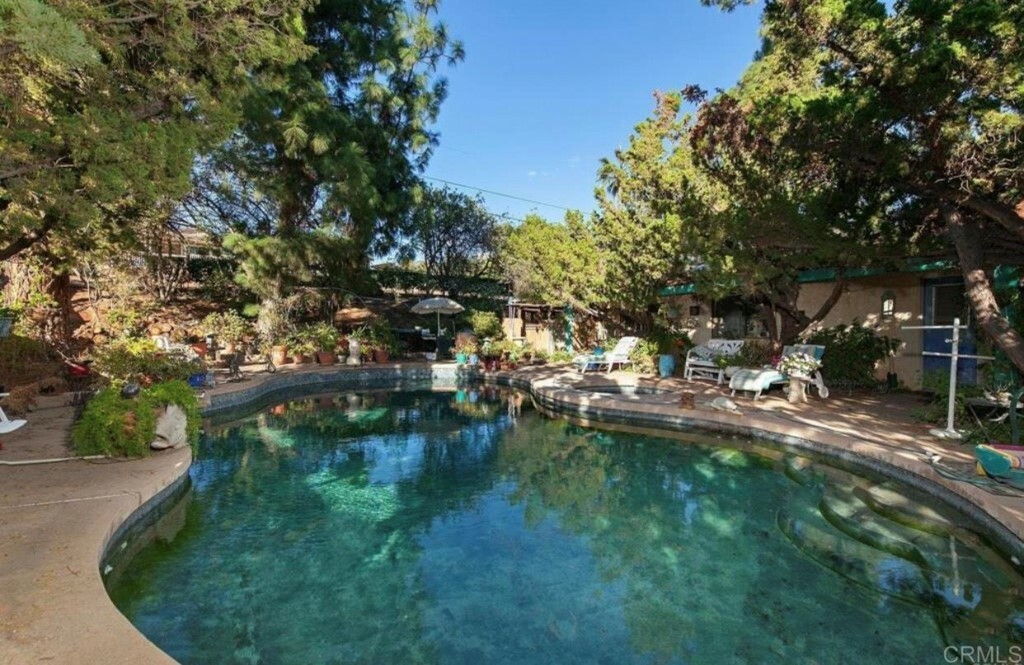 Property Photo:  1930 Highlands View Road  CA 91901 