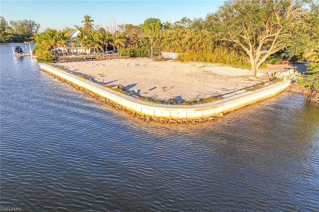Property Photo: 1545 Avion Pl FL 34104