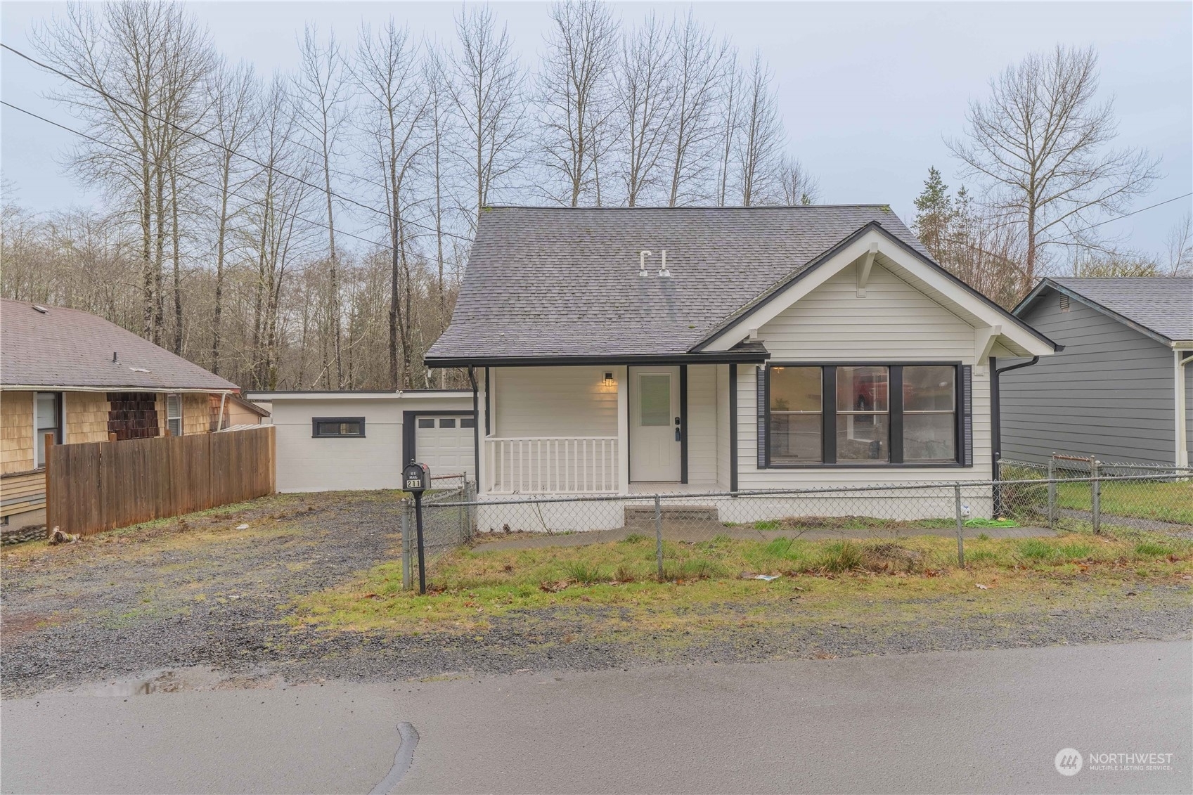 Property Photo:  211 E Beck Street  WA 98557 