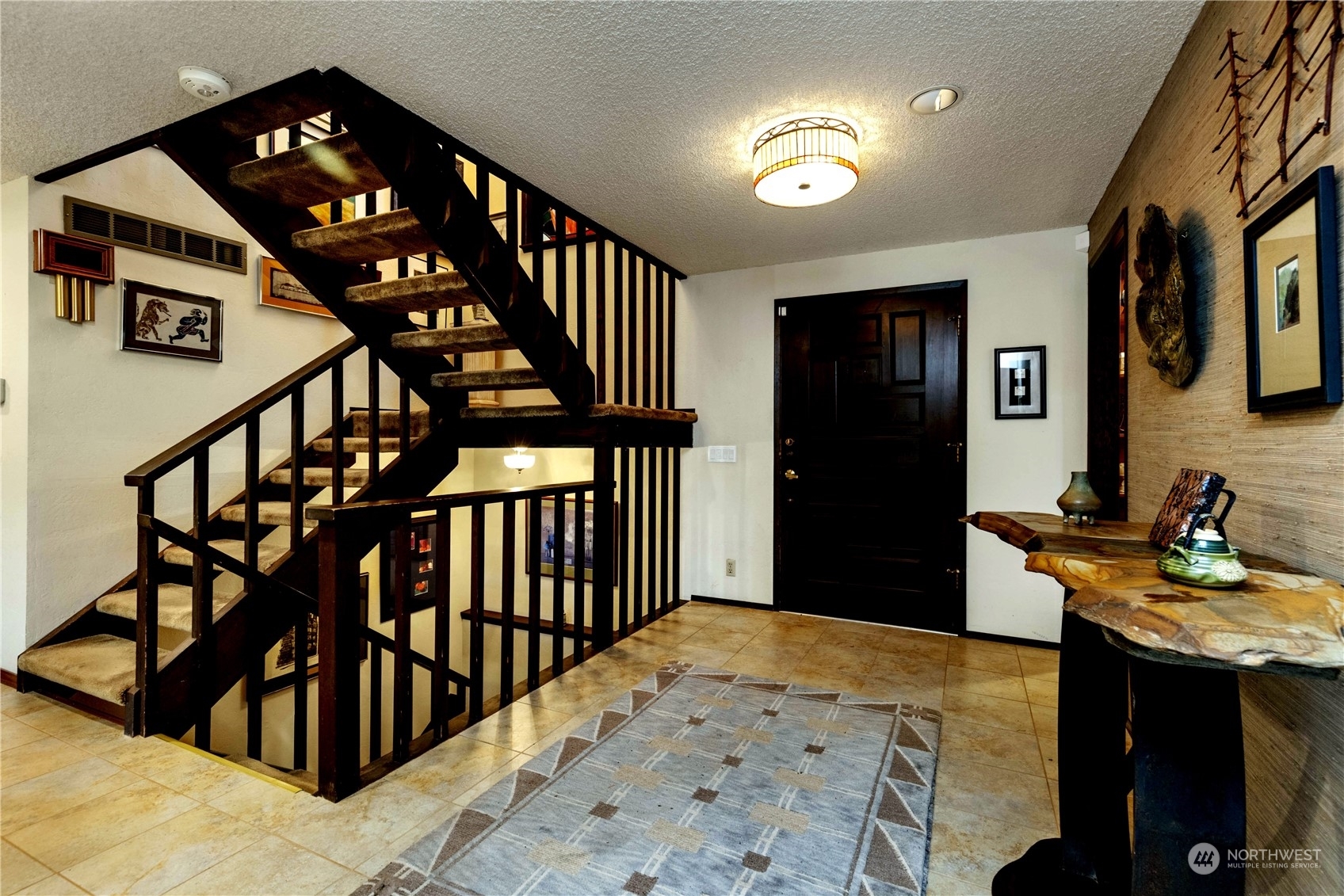 Property Photo: 18624 94th Avenue W WA 98020