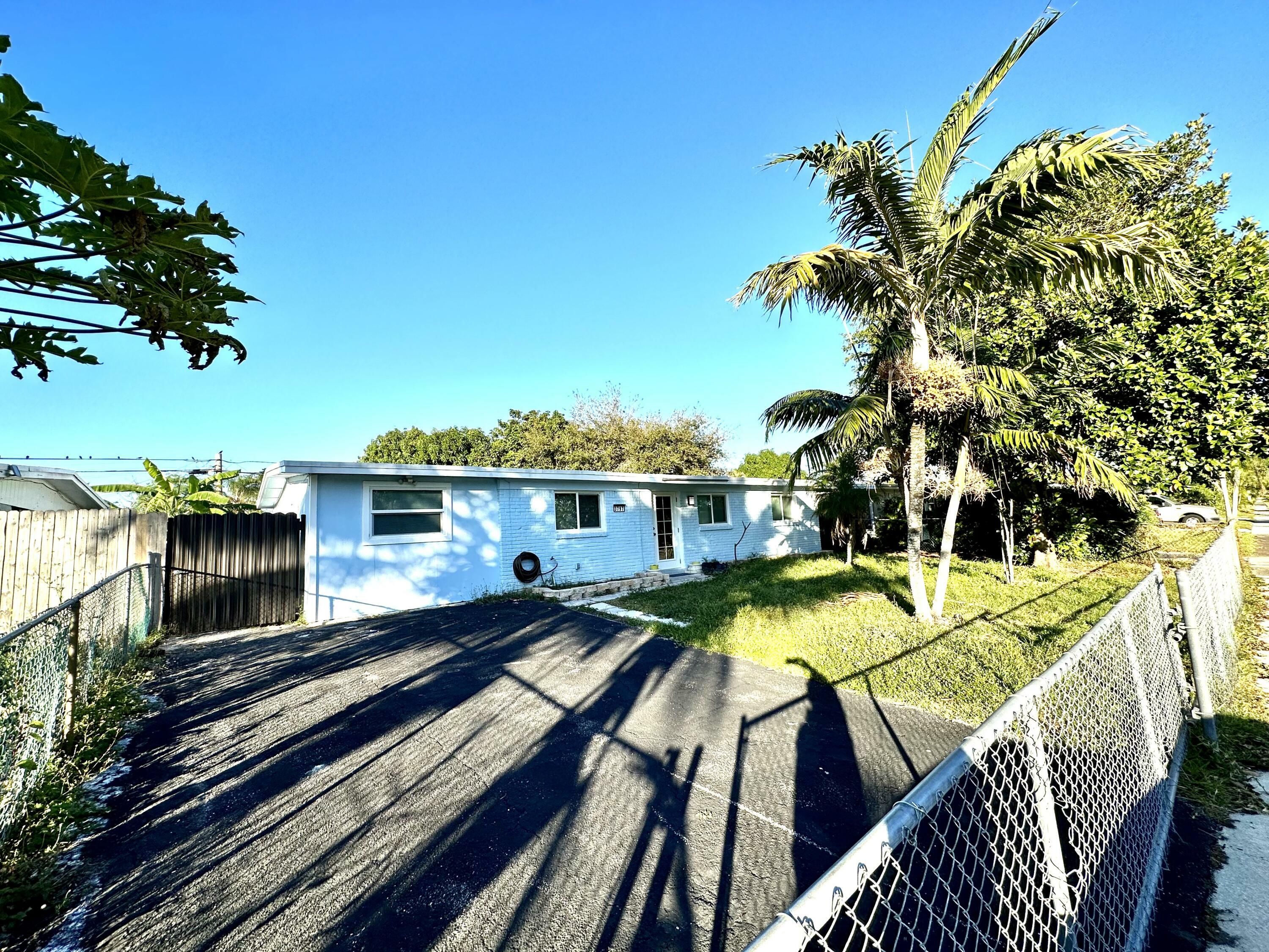 3797 Everglades Road  Palm Beach Gardens FL 33410 photo