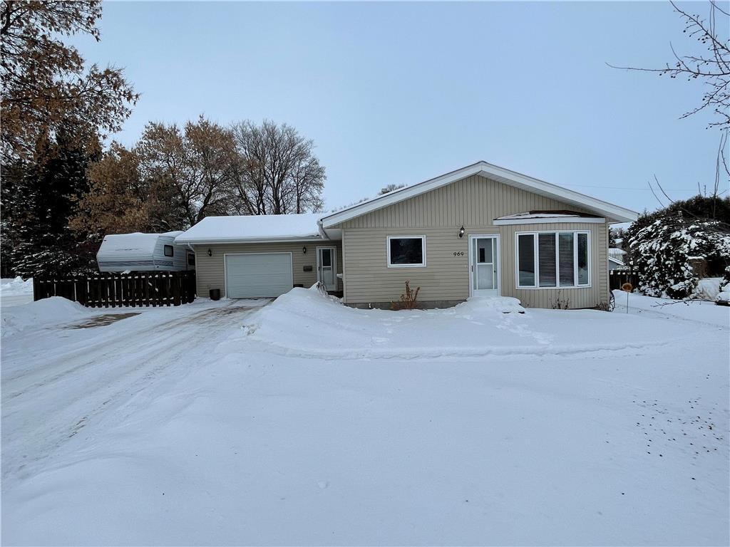 Residential For Sale, Single Family 969 FOSTER STREET, CARBERRY