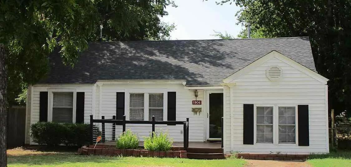 Property Photo:  1906 NW Kinyon Ave  OK 73507 