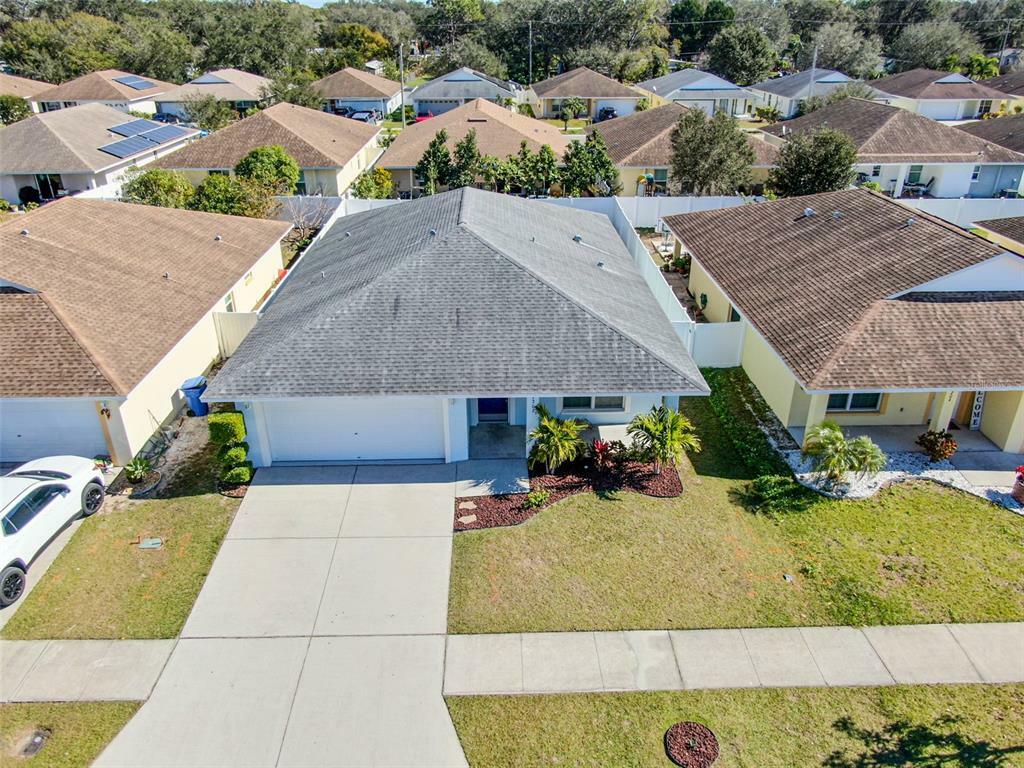 Property Photo:  1202 Humble Haven Street  FL 33570 