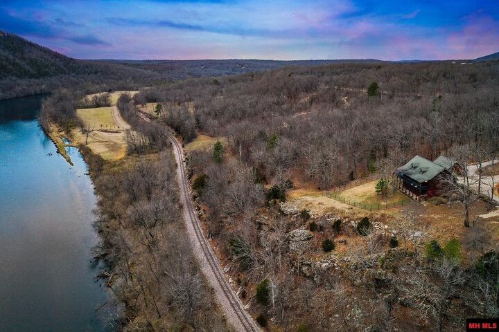 551 Cougar Drive  Mountain Home AR 72653 photo