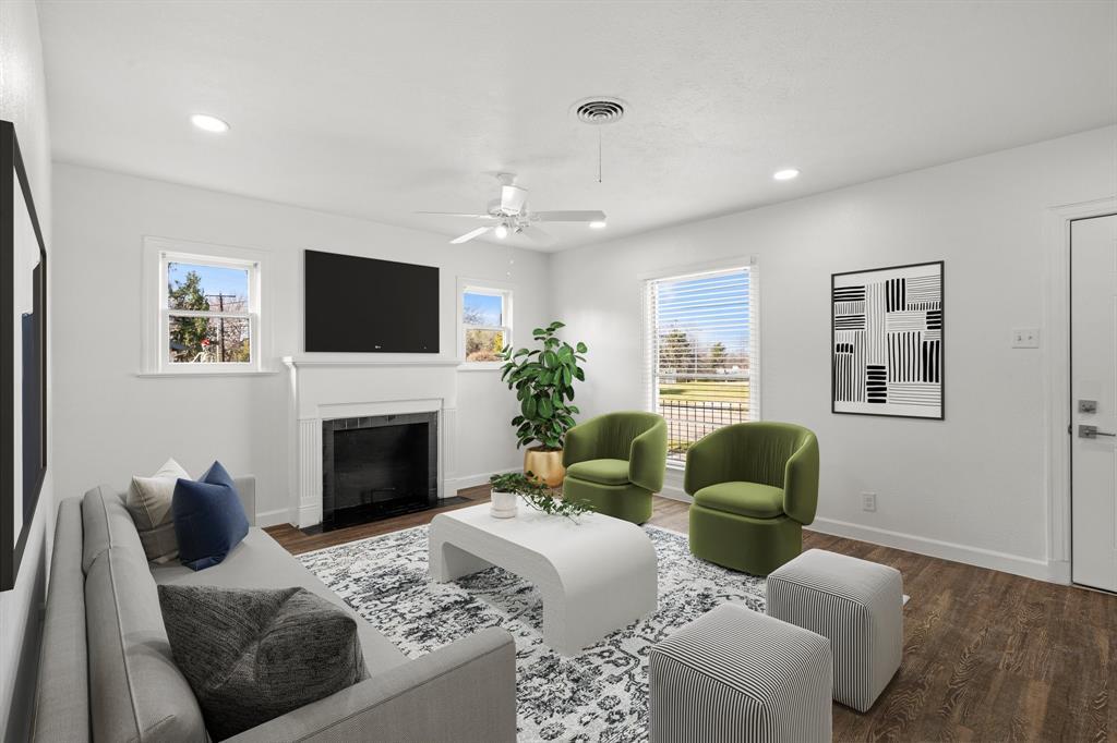 Property Photo: 612 W 5th Street TX 75208