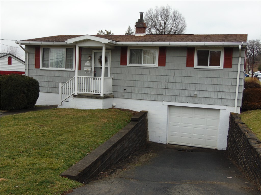 Property Photo: 611 Davidson Ave PA 15425