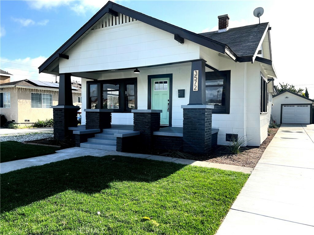 Property Photo: 3572 Euclid Avenue CA 90262