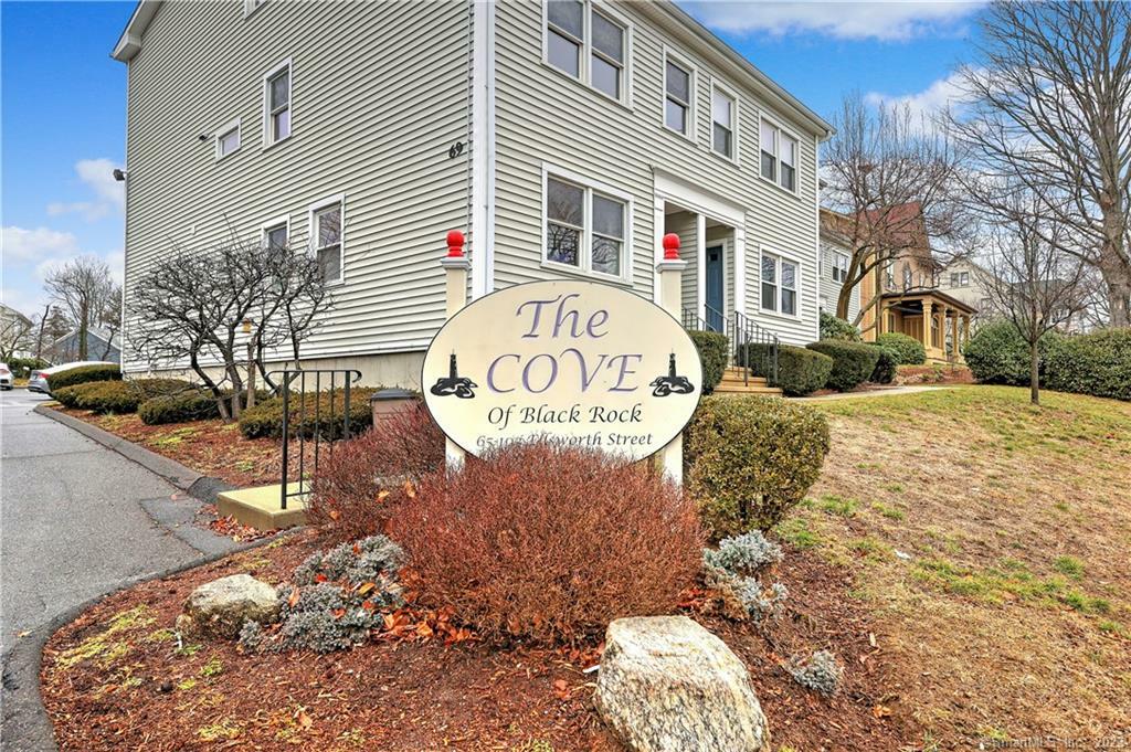 Property Photo: 93 Ellsworth Street 206 CT 06605