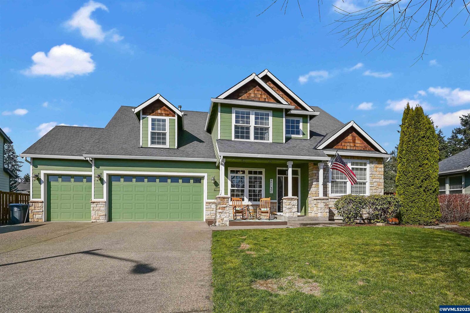 Property Photo: 1007 Cooper Ct OR 97383