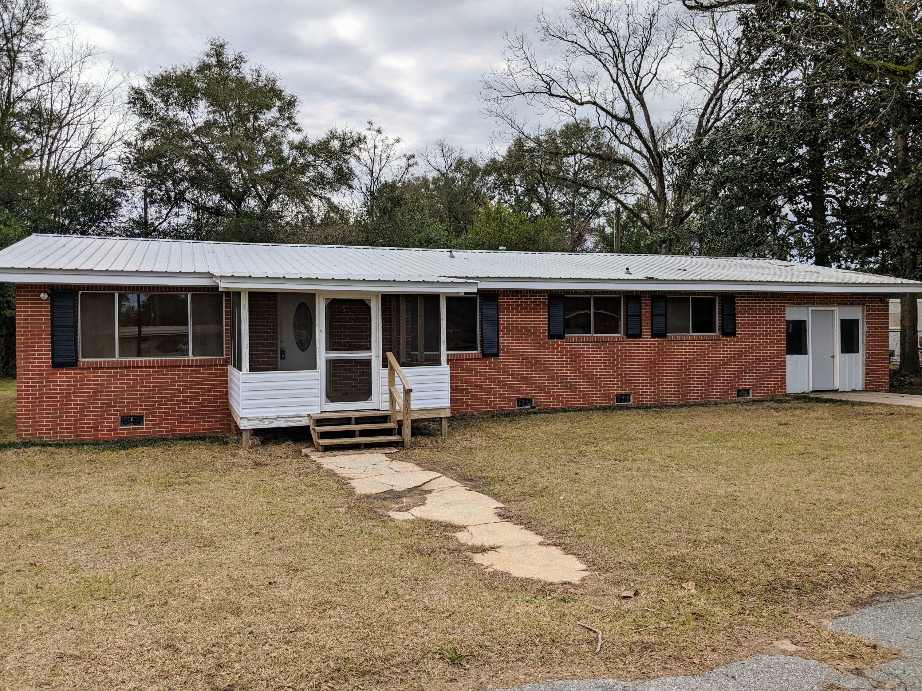 Property Photo: 514 Pete Parker Road FL 32564