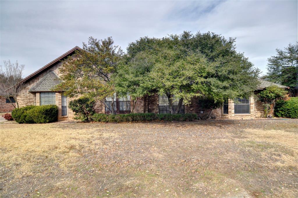 Property Photo: 7119 Fuller Circle TX 76133