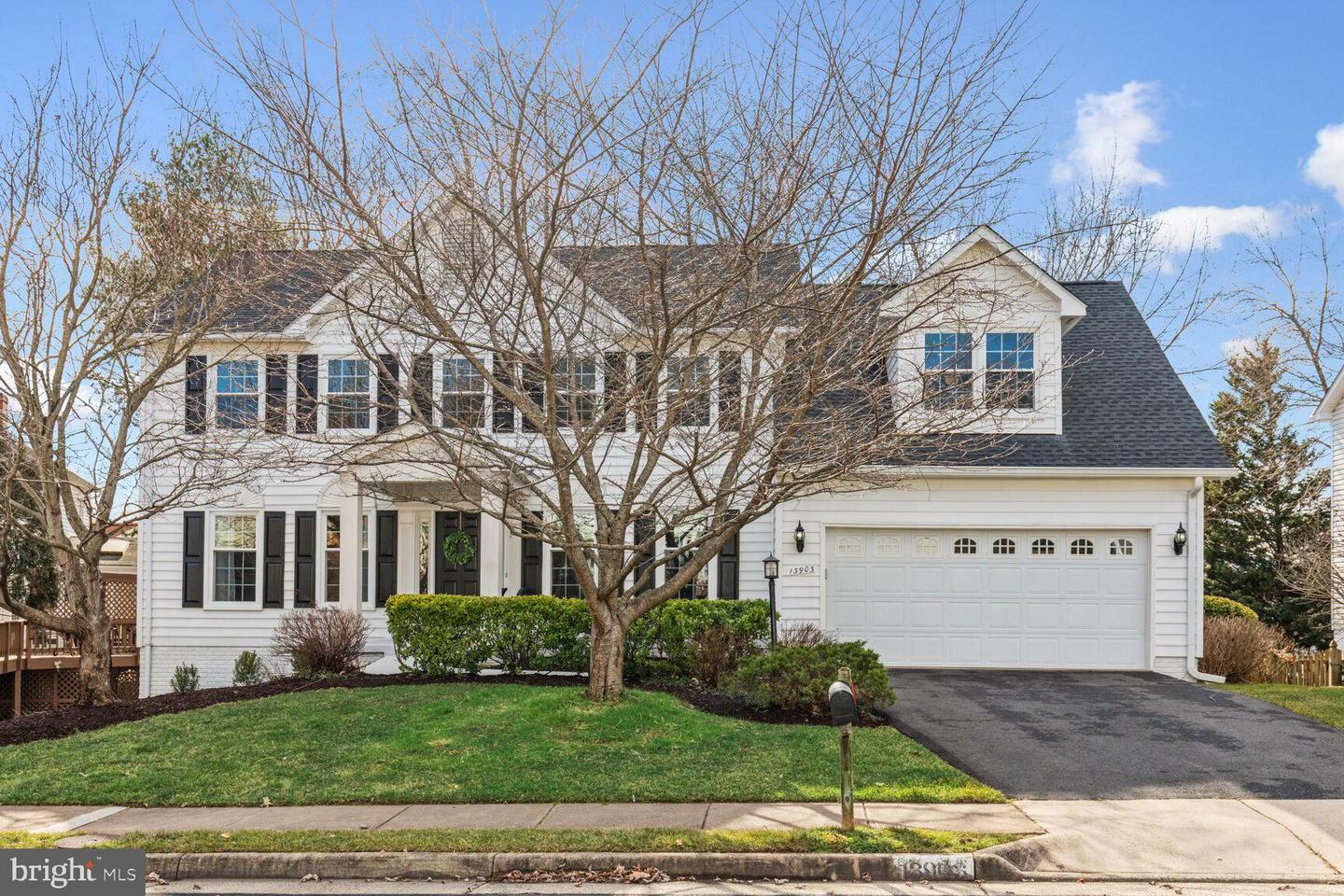 Property Photo: 13903 Stonefield Lane VA 20124