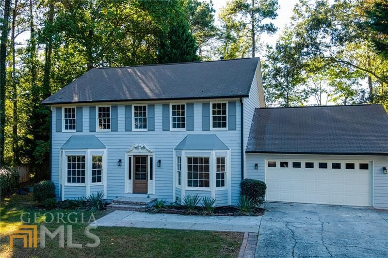 Property Photo: 115 Astwood Court GA 30022