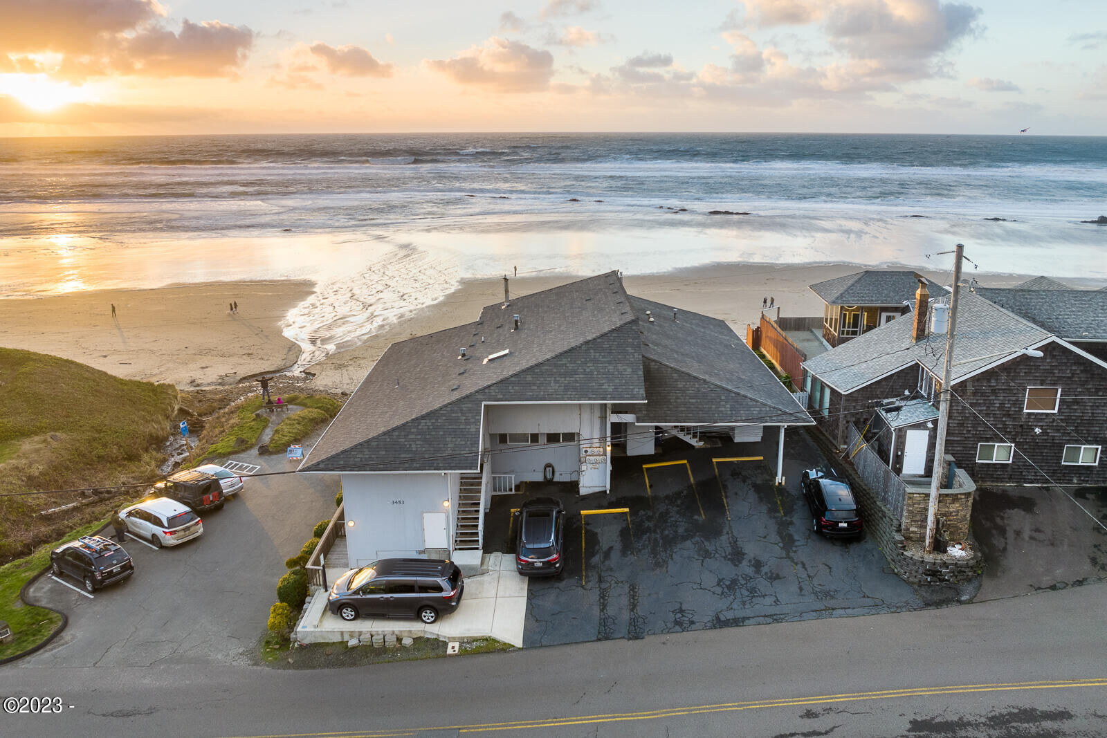 Property Photo:  3453 NW Jetty Avenue 2  OR 97367 