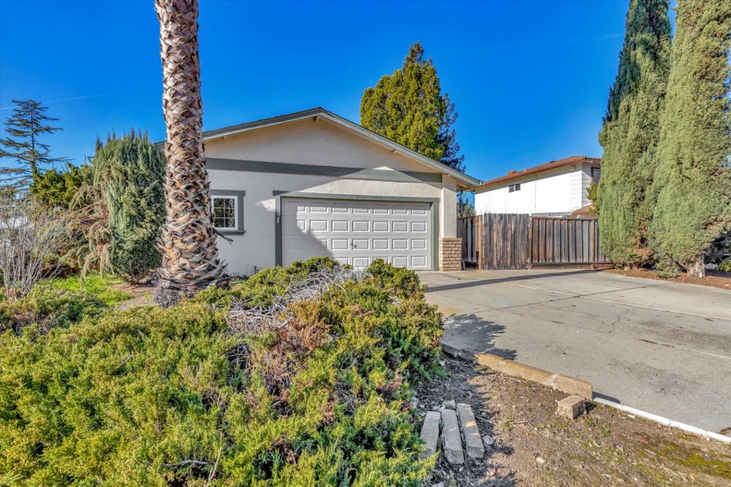 Property Photo:  40307 San Sebastian Place  CA 94539 