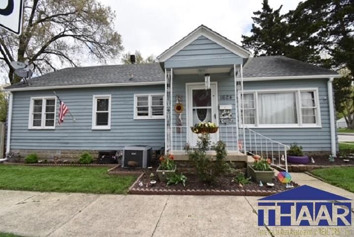 Property Photo: 1624 S 21st Street IN 47803