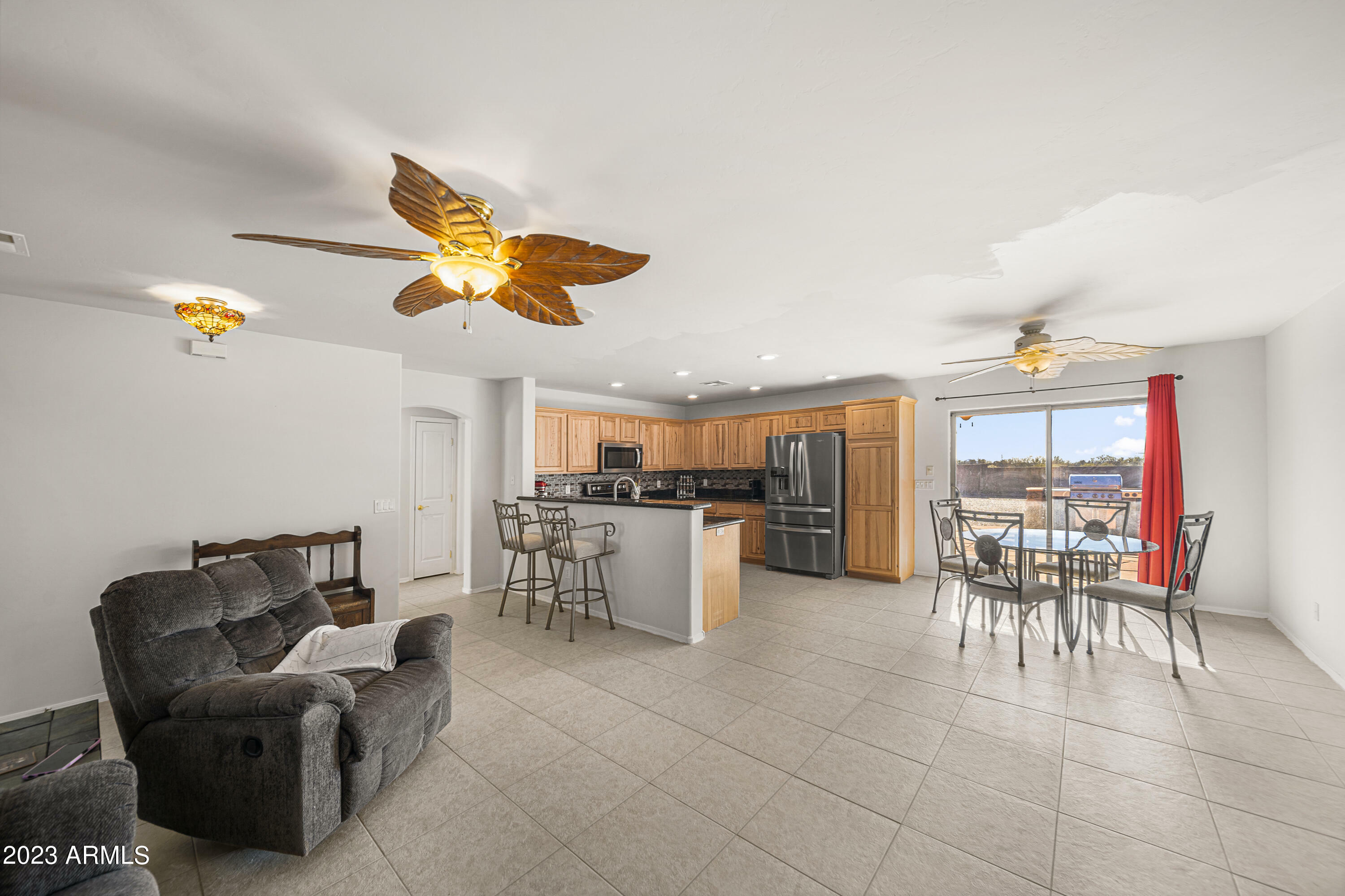 Property Photo:  22521 W Weaver Valley Drive  AZ 85332 